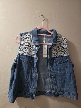 NY Collection Blue Denim Vest with Cream Lace Yoke